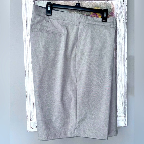 Hogan Other - BEN HOGAN Men's Poly Blend Chino Golf Shorts Size 46 Khaki Perfect